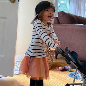 Meet your Posher, Dana